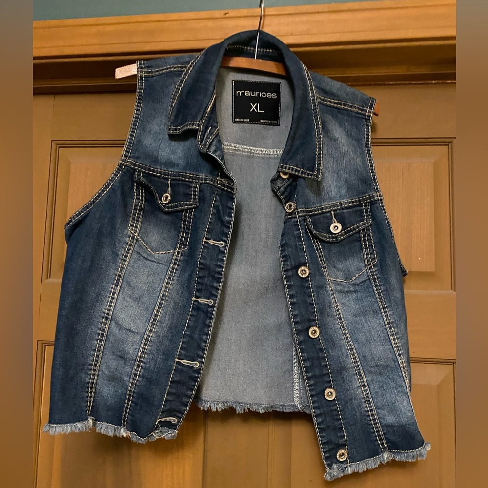 Maurcies Jean Vest